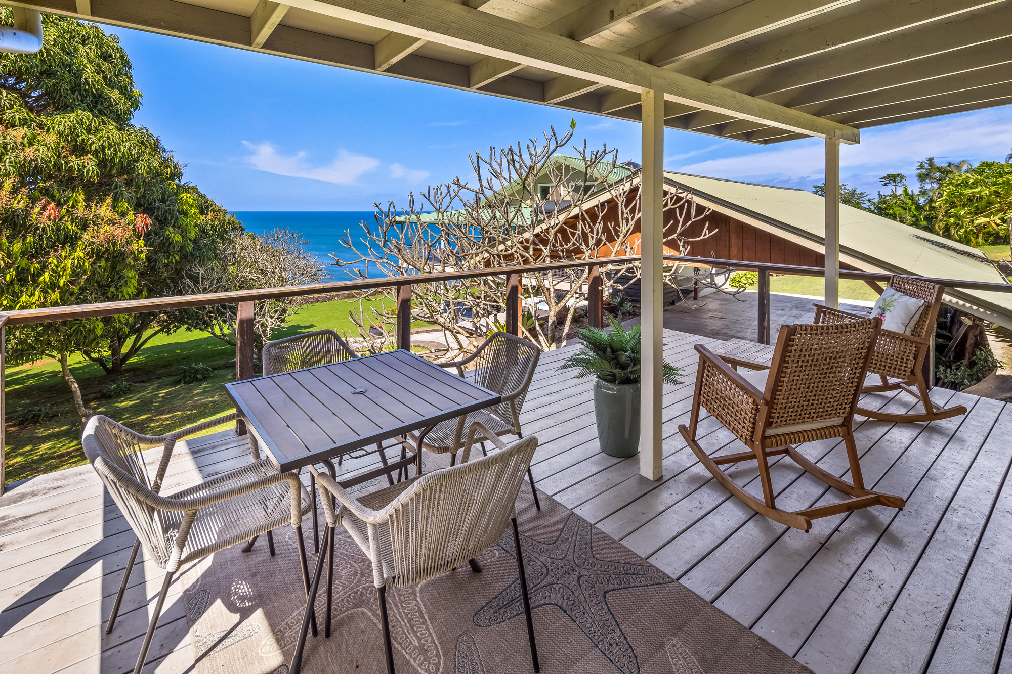 The Cottage guest house photo 2 at Oahu Whale House