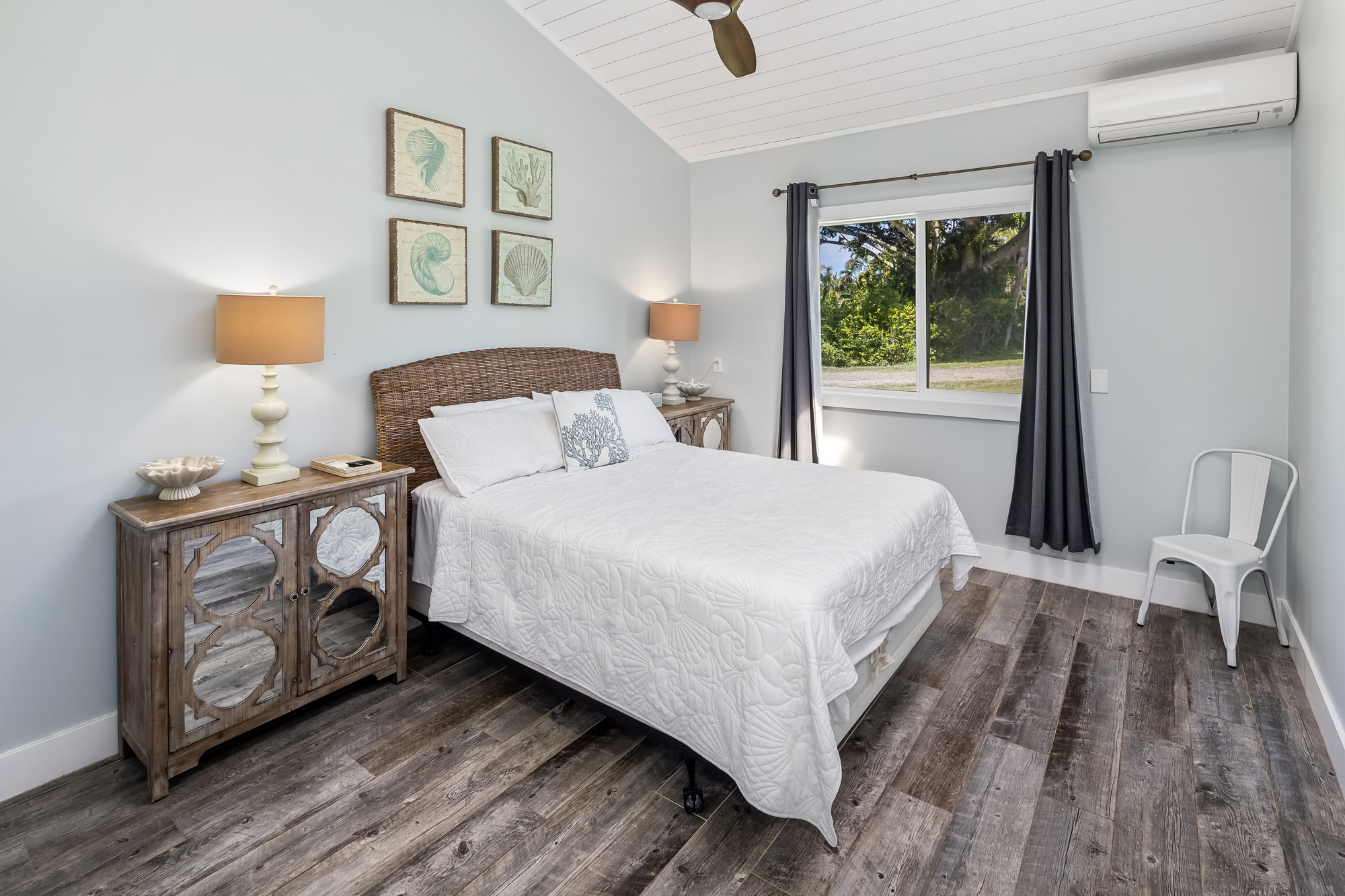 The Cottage guest house photo 10 at Oahu Whale House